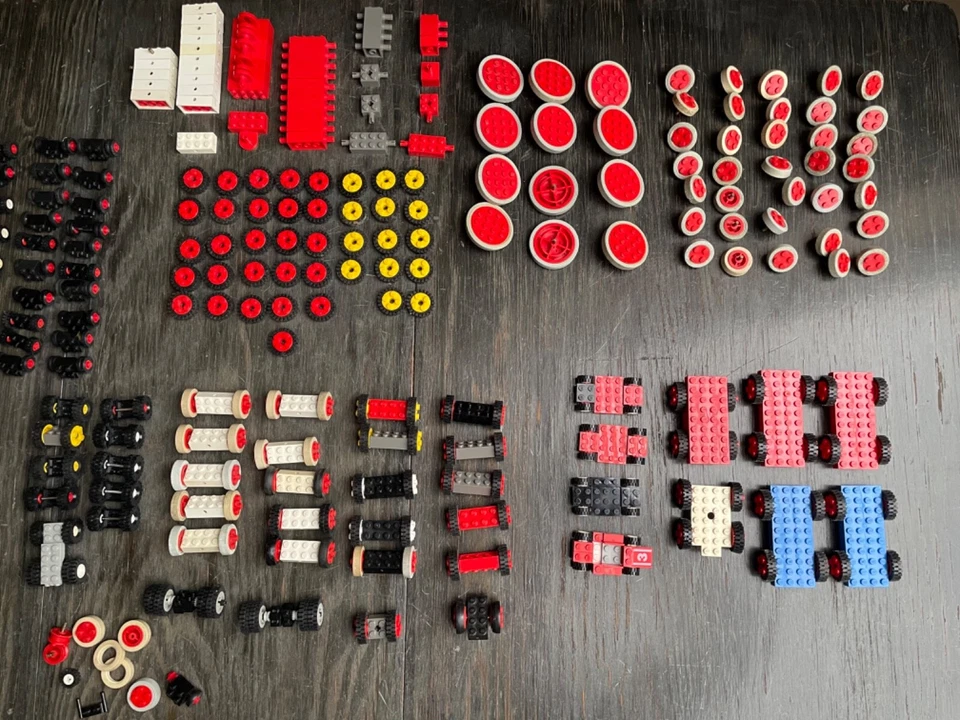LEGO Reifen Räder, Achsen, 70 Paare + 85 Einzel, versch. Grössen, über 200 Teile - Bild 1 von 4