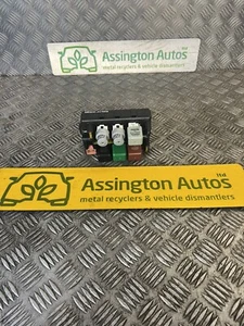 1994 Lexus Ls400 Fuse Box  - Picture 1 of 4