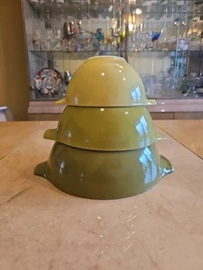 3 Vintage PYREX Verde Avocado Green Yellow Cinderella Nesting Mixing Bowls - Picture 1 of 12