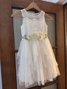Jona Michelle Girls' Dress White Cream Flower girl Dress Size 6 - Picture 1 of 13