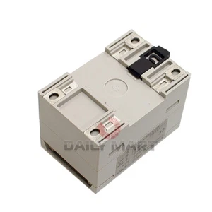 New In Box KEYENCE EX-205 Inductive Sensor - Picture 1 of 3