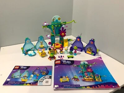 LEGO Trolls: Pop Village Celebration (41255) 99% complete - Image 1 of 4