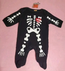 HALLOWEEN BLACK AND WHITE SKELETON WITH RED HEART BABY ONE PIECE 0-3 MONTHS - Picture 1 of 4