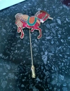 Unicorn Coloured Enamel Brooch Stick Pin Badge Lapel Pin Boxed - Picture 1 of 4