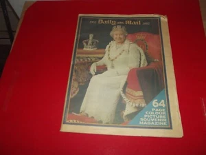 Queen Elizabeth II Golden Jubilee 2002 Daily Mail 64 Page Colour Souvenir Issue - Picture 1 of 3