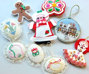 Vtg Christmas Ornaments Cross Stitch Canvas  felt VARIETY 1  Hungary matyo AK - Picture 1 of 16