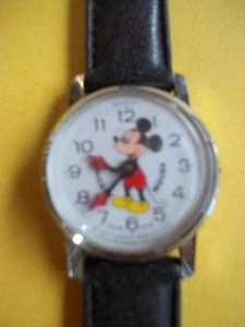 MICKEY MOUSE ADULT WATCH - OLD - USED - Picture 1 of 1