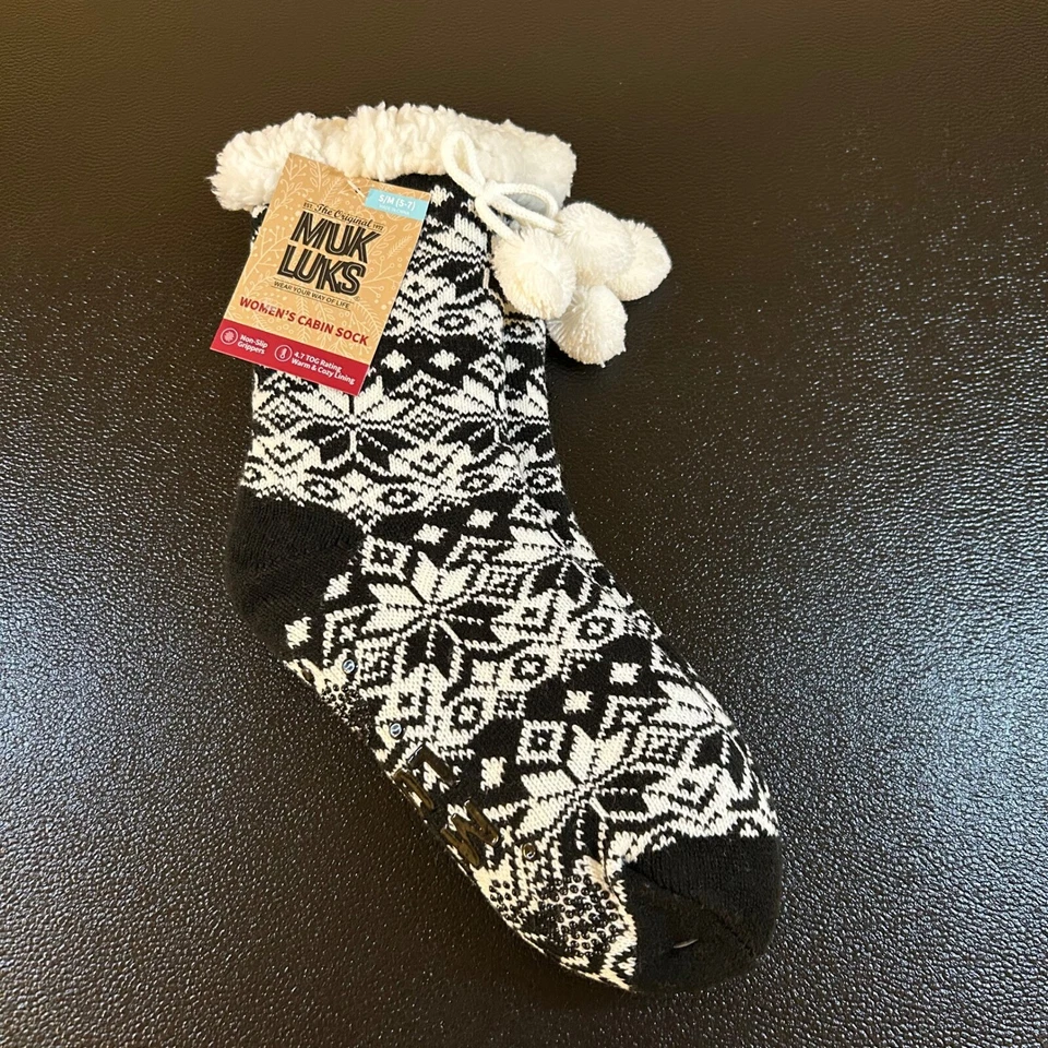 Calcetines de cabina MUK LUKS cálidos acogedores forrados difusos pompón negros para mujer S/M (5-7) nuevos con etiquetas Foto 1 de 4
