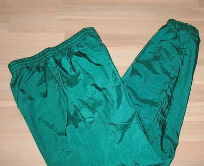 DEPORTE AUDAZ - VERDE - TALLA M - NYLON FORRADO - PANTALONES DEPORTIVOS - CREMALLERAS EN LOS TOBILLOS Foto 1 de 3