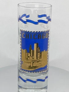 Vidrio de chupito vintage alto Chicago azul y dorado con nubes de patrón elevado en relieve - Imagen 1 de 3
