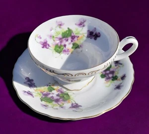 Taza de té y platillo de China de lujo Saji Japón patrón violeta pintados a mano diseños dorados - Imagen 1 de 9