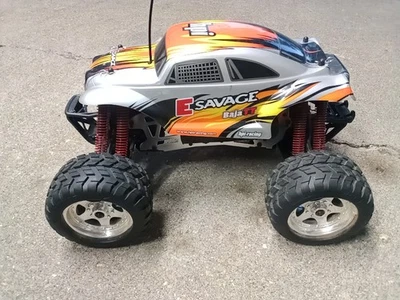 HPI/Hot Bodies E Zilla Monster Bug Vintage - Image 1 of 4