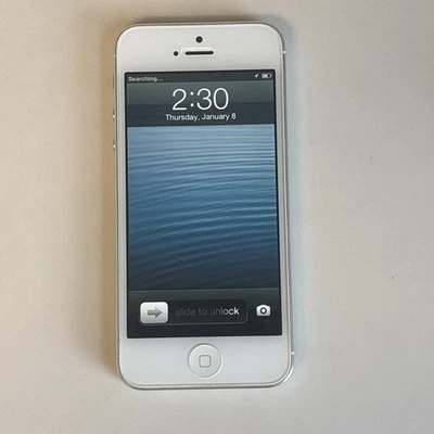 iPhone 5 64GB Original iOS 6.0.1 White Super Rare Collectors Device - Image 1 of 4