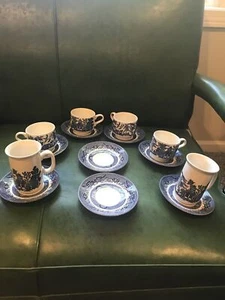 Churchill England Blue Willow 4 Tea Cups, 2 Mugs, 8 Saucers 14 Piece Total Vtg - Picture 1 of 11