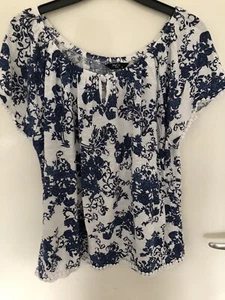 M&co Summer Top - Picture 1 of 3