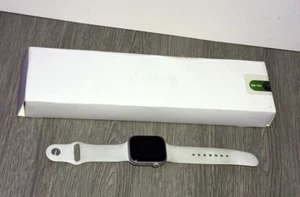 apple watch série 8 45mm argent aluminium blanc GPS - Photo 1 sur 2