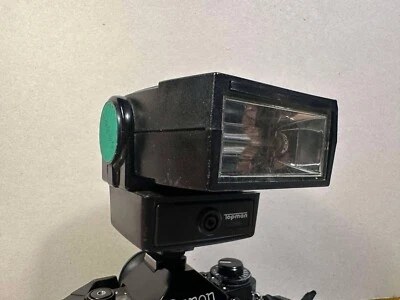 1980's Topman 230B camera flash made in japan (suitable for SLR) Tested &Working - Image 1 of 4