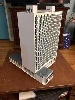 Very Large H0 Office Building 20” Tall With Attached Parking Garage And Entry - Image 1 of 4