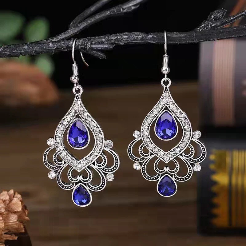 Gorgeous Women Ancient Bohemian Earrings Crystal Hollow Baroque Flowers 1503 - Image 1 of 4