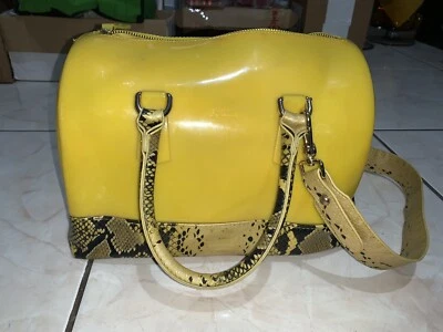 Cartera de PVC Furla (amarillo/impresión de serpiente) (usada) Foto 1 de 4