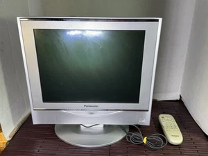 Panasonic LCD TV TC-14LA1 14-Inch 4:3 Minor Damage - Works, With Remote - Picture 1 of 11