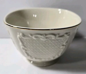 Lenox Candy Dish Trinket Bowl 24K Trim Canterbury Porcelain Rounded Square - Picture 1 of 9