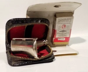 Mini Vintage Gillette Sicherheitsrasierer ""Reg US Pat Off"" Edelstahl Reisegröße mit Etui - Bild 1 von 12