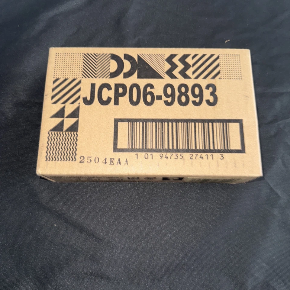 Honda Integra Type R OTTO 1995 Hot Wheels RLC AZUL CON PARCHE Y BOTÓN 1:64 SIN USAR, EN CAJA Foto 1 de 1