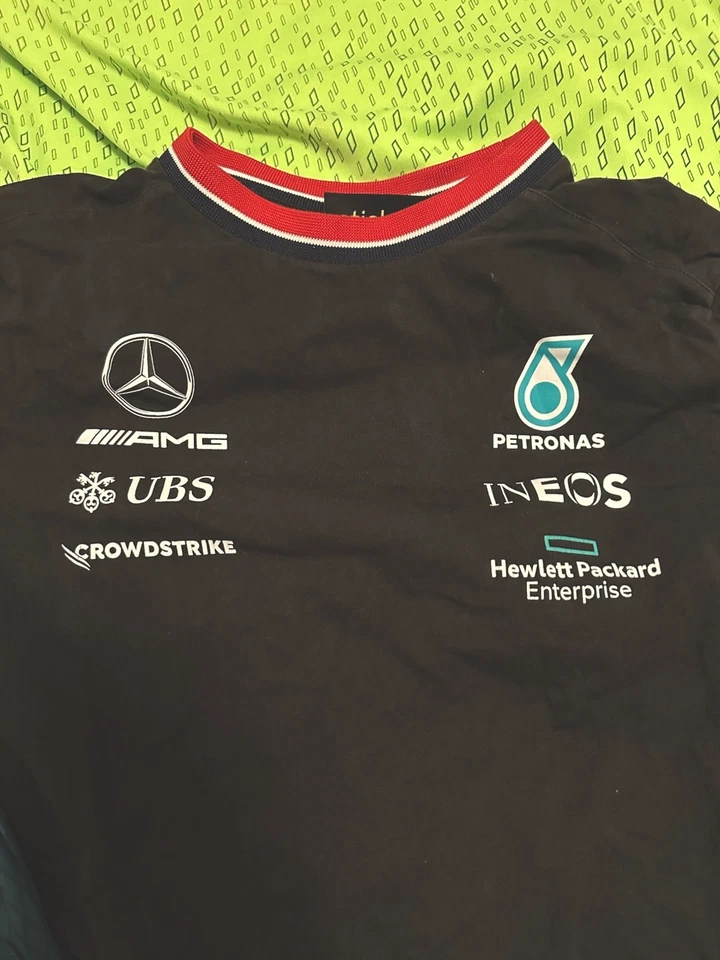 Lot T-shirt F1 Mercedes Aston Martin Alpine Lewis Bonnet Taille M Casquette Amg - Photo 1/4