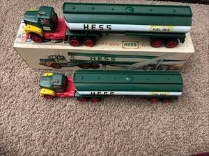 1974 Hess Trucks With One Box Non Working Lights - Picture 1 of 24
