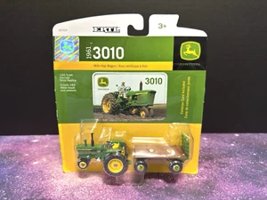 ERTL JOHN DEERE 1961 Tractor Trailer 3010 1/64 DIECAST METAL 45304 new - Picture 1 of 12