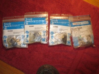 (4) SS208D Toggle Switch, DPST, ON-(OFF), 15A, 125VAC, Screw Terminal Momentary - Image 1 of 4