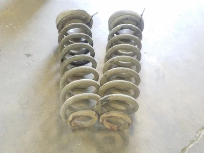 Juego de muelles helicoidales delanteros - Código C | Se adapta a Ford F250 F350 2005-2023 Foto 1 de 4