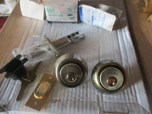 Neu NOS Türschloss Riegel Messing # 4109 gleichschließend Classic Vintage Zusatz 7A - Bild 1 von 1