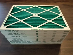 Pack of 10 Camfil 30/30 Air Filter, 20 x 14 x 1 MERV-8 - Picture 1 of 7