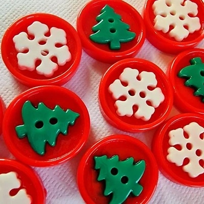 LUXURY RESIN CHRISTMAS BUTTONS - XMAS TREE, SNOWFLAKE, 20mm, ROUND, FESTIVE, UK - Image 1 of 4