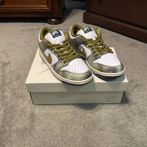 Größe 10,5 - Nike Alexis Sablone x Dunk SB Low Chameleon. Schneller Versand! - Bild 1 von 13