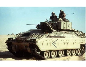 Trumpeter 1/72 Trumpeter M2 Bradley Infantry Fighting Vehicle - Picture 1 of 1