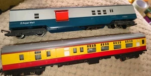 Hornby Lucille Pullman Coach -34100 OO Gauge + Royal mail coach both ex con.  - Picture 1 of 4