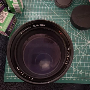 Lente Contax Carl Zeiss Sonnar T* 180 mm f2,8 como nueva - Imagen 1 de 2
