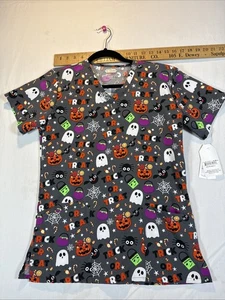 NWT SIZE M SCRUBAID WOMEN'S HALLOWEEN THEMED UNIFORM SCRUB TOP (TAPERED FIT) - Picture 1 of 8