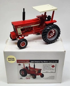 Tractor International Farmall 1066 con dosel Ontario Show por modelos a escala 1/16 - Imagen 1 de 20