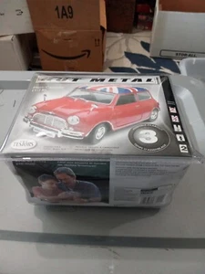 HOT METAL Classic Red Mini Cooper TESTORS Model Kit Diecast 1:18 - BRAND NEW - Picture 1 of 6