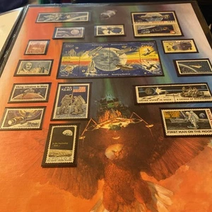 Folder With 15 Stamps Honoring Space Travel - Picture 1 of 10