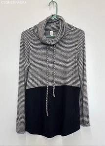 Flamingo Black/White Womens Sweater Made in USA - Size S - Picture 1 of 5