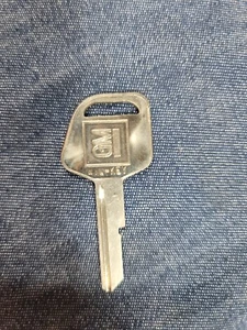 Genuine GM Key Blank  Fits Lumina, Cutlass Gran Prix B79 d Oem Rare - Bild 1 von 2
