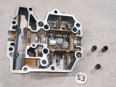 HONDA 1984 VT700, 1983 VT750 ТЕНЕВАЯ КРЫШКА ГОЛОВКИ БЛОКА ЦИЛИНДРОВ #12310-ME9-000 - Изображение 1 из 4