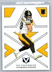 Panini Chronicles 2021 #V-19 Pat Freiermuth Vertex casi como nuevo o mejor novato  - Imagen 1 de 2