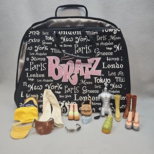 Estuche de Transporte Bratz World Tour Moda Viaje Bolso Negro 2003 Accesorios Mixtos  - Imagen 1 de 20