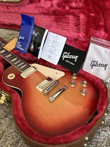 Barely Used 2022 Gibson 70s Les Paul Deluxe, 70s Cherry Sunburst - Picture 1 of 19